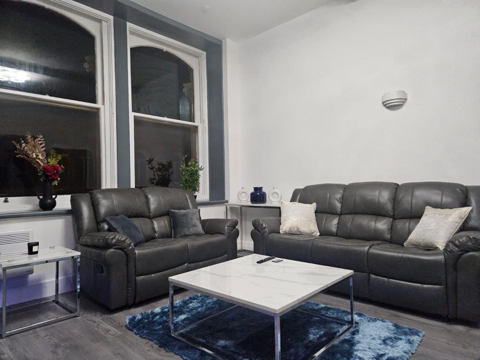 Centenary Apartment